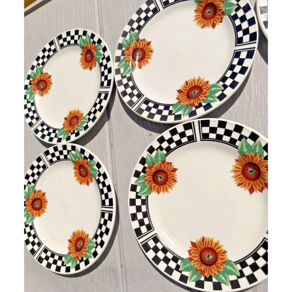 Tabletops Unlimited Sunny Pattern Plates Set of 6 - 7.5